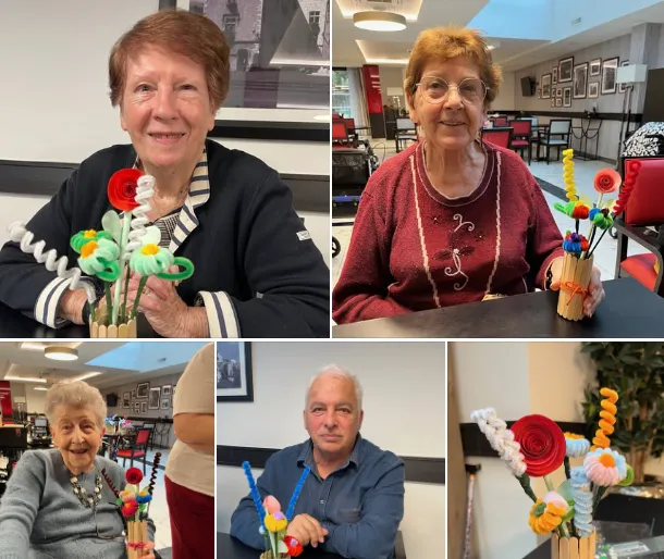Montage de portraits de résidents montrant fièrement les fleurs en chenille qu'ils ont fabriquées